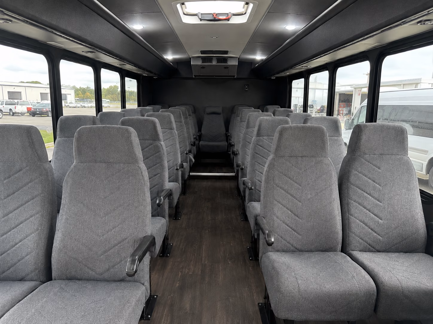find and book transportation for your next airport transfer 1