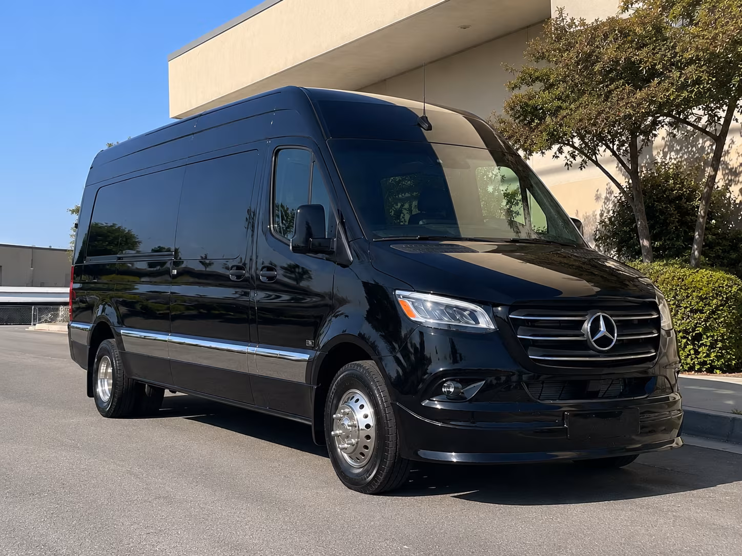 find and book transportation for your next bachelor or bachelorette party 3