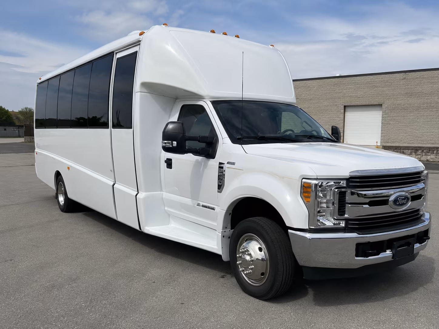 find and book transportation for your next bachelor or bachelorette party 4