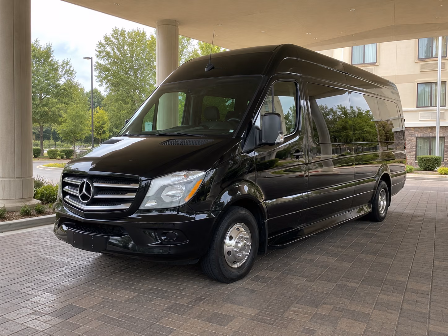 find and book transportation for your next concert or music festival 1