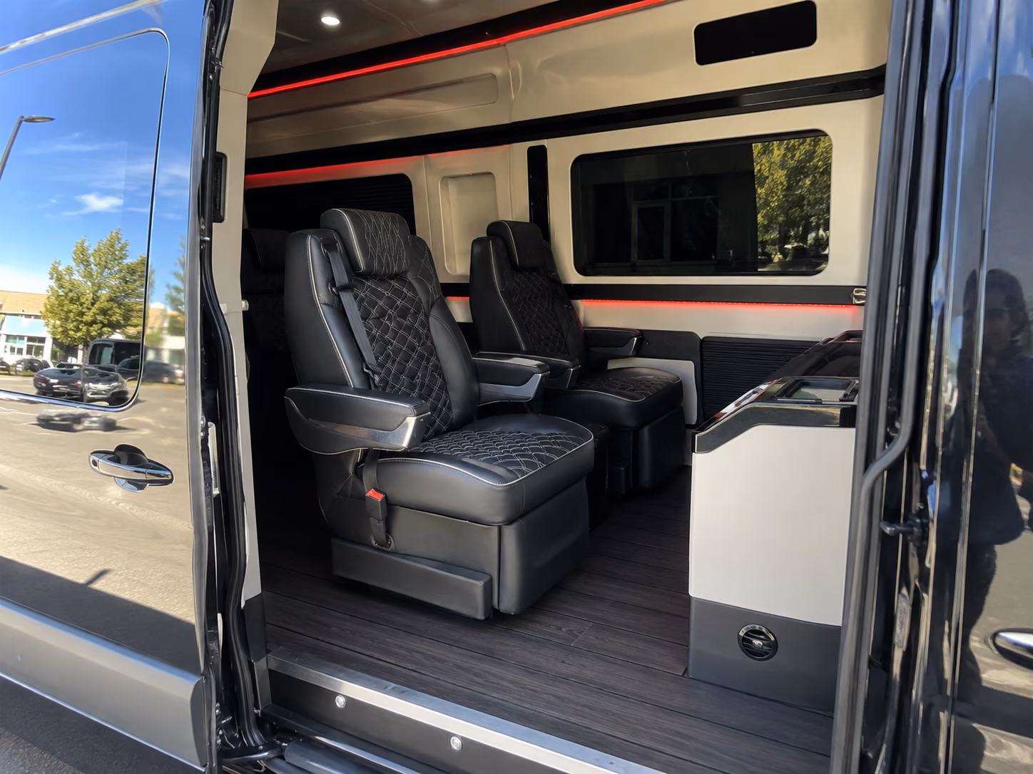 find and book transportation for your next prom 1